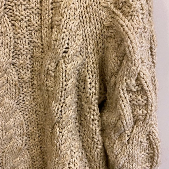 Cable Knit Beige Turtleneck from H&M - Picture 7 of 8